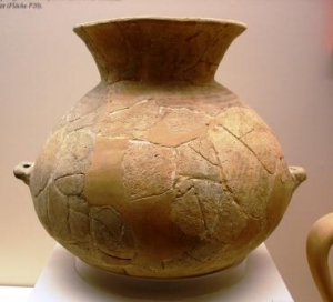 Vessel with fine line decoration (rhs below neck), 2,250 BC - source Olympia Museum